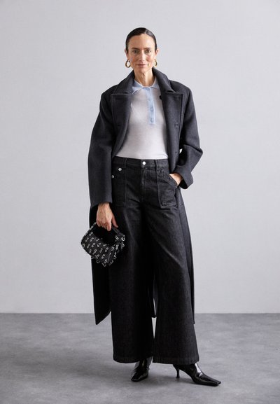 Filippa K LOOSE BUTTONED - Wide leg - washed black
