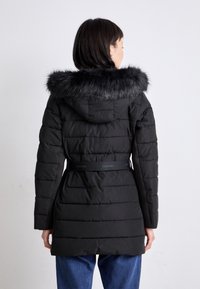 Calvin Klein PADDED BELTED  - Klassisk kåpe / frakk - black
