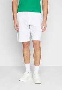 Tommy Hilfiger - HARLEM - Šortky - optic white Miniatúrny obrázok 1