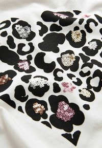 Next SEQUIN HEART STANDARD - Top s dlhým rukávom - ecru white
