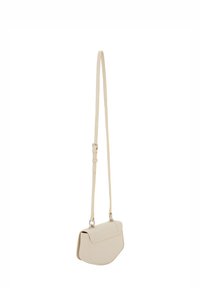 Beige läder crossbody väska med en strukturerad design, smal justerbar rem och ett viklock. Slät yta, minimal hårdvara.