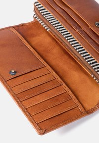 HOLZRICHTER Berlin Wallet - cognac