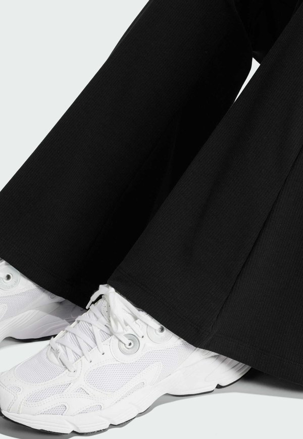 ESSENTIALS RIBBED FLARED - Tracksuit bottoms4
