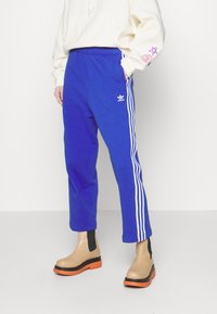 adidas Originals Träningsbyxor - blue