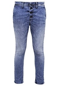 Jean slim en denim bleu clair, avec une fermeture à cinq boutons, un design classique à cinq poches et une texture légèrement usée.