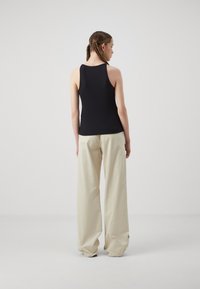 Abercrombie & Fitch - Top