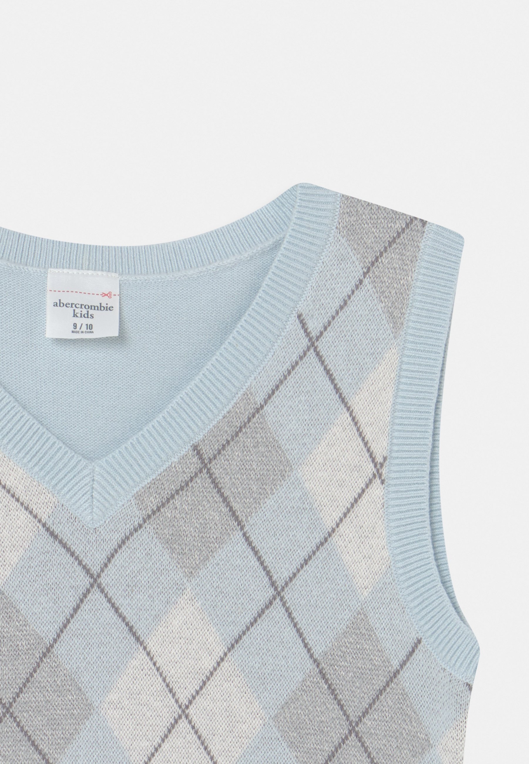 argyle sweater trend