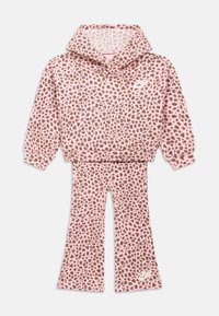 Nike Sportswear WILD WARMTH SET - Sweatshirt com capuz - medium soft pink