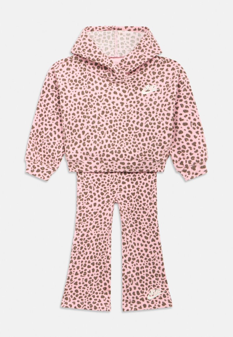 Nike Sportswear WILD WARMTH SET - Sweatshirt com capuz - medium soft pink