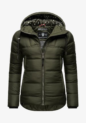 Veste matelassée verte avec capuche et cordons noirs, fermeture éclair à l'avant, poches latérales et doublure intérieure imprimée.