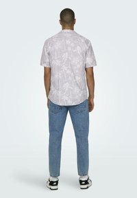 Only & Sons HAWAII AOP NOOS - Camisa - lila