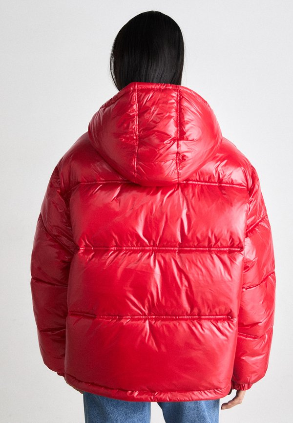 SHINY HOOD BADGE PUFFER - Winter jacket4
