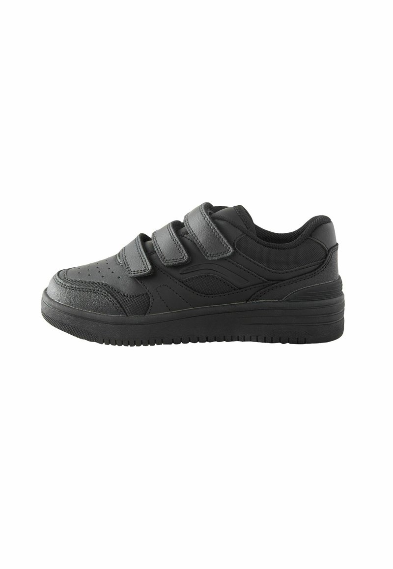 Sneaker neri con tre fasce in velcro, caratterizzati da una superficie testurizzata, punta forata, collo imbottito e suola in gomma resistente.