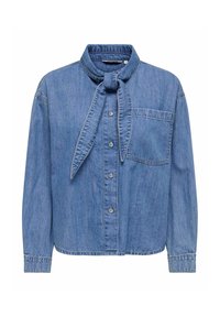 Chemise en denim bleu à manches longues avec boutons sur le devant, poche poitrine et détail d'un foulard noué au cou.