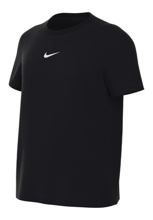 Melns īsroku Nike T-krekls ar apaļu kaklu un baltu Nike swoosh logo augšējā kreisajā krūtīs.