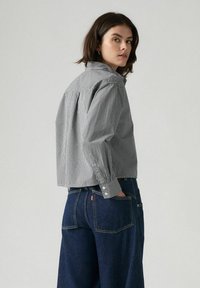 Levi's® CROPPED HARLIE HEDI MICRO GINGHAM. - Skjortebluser - black
