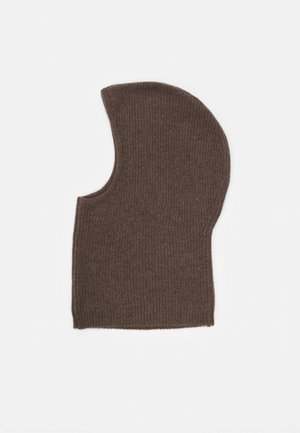Cagoule marron en maille côtelée avec une ouverture pour le visage, conçue pour couvrir entièrement la tête et le cou.