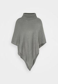 Lys grå poncho med en høy, ribbet krage. Har et strukturert strikkemønster og en flytende, triangulær form som faller ned.