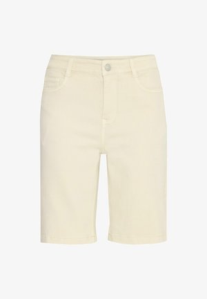 Shorts en denim beige à coupe droite, avec cinq poches et une fermeture par bouton à l'avant. Texture lisse et ourlets retroussés.