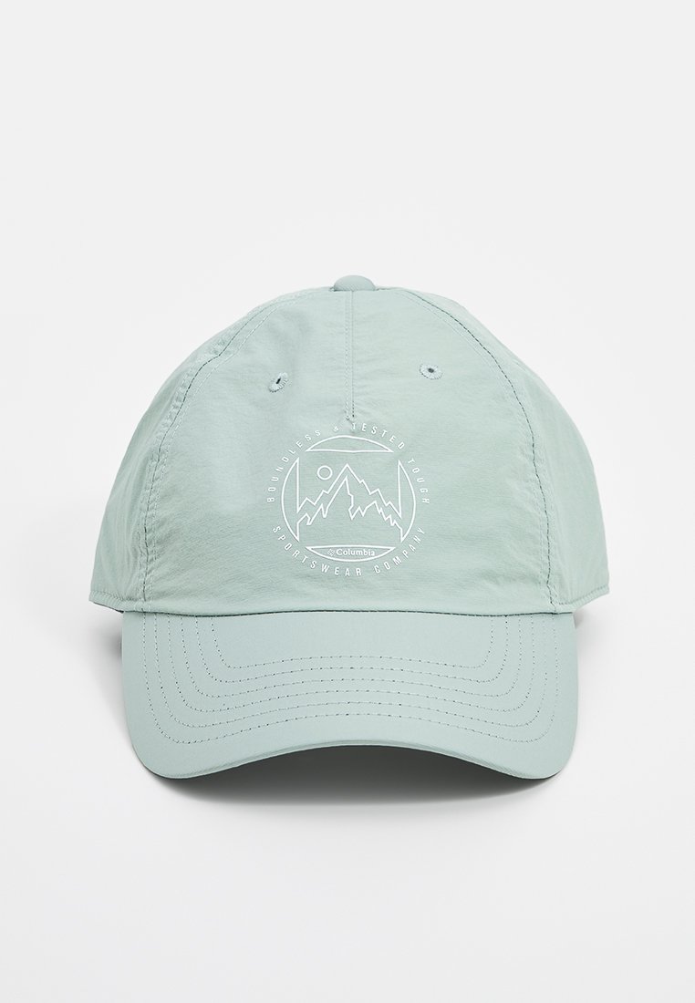 Helle grüne Baseballmütze aus strukturiertem Stoff. Mit einem weißen Berggrafik-Logo auf der Vorderseite und gestickten Details am Schirm.