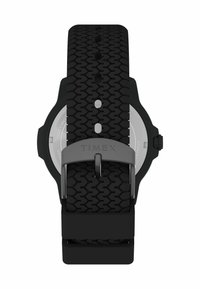 Juodas guminis laikrodis su tekstūruotu dirželiu, apvaliu ciferblatu, nerūdijančio plieno nugarėle ir sidabriniu užsegimu, ant kurio yra užrašas "TIMEX".