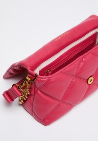 LIU JO METALASSÉ LAPUFFY - Borsa a tracolla - magenta