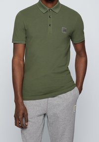 BOSS Piké - green