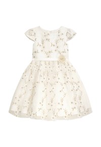 Weißes Kleid mit kurzen Kappärmeln, besticktem Blumenmuster in Gold und einem Stoffblumenakzent an der Taille. Rock aus vollem Tüll.