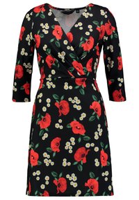 Robe noire à manches trois quarts ornée de grandes fleurs de coquelicot rouges et de petites marguerites blanches, avec une taille cintrée.