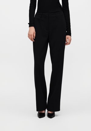 Guess, NEW JOANDRA PERFECT PANT RELAX - Панталони - jet black