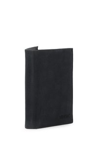 Schwarze Lederbörse mit strukturiertem Finish, ausgestattet mit einem Klappdesign und geprägtem Logo auf der Vorderseite. Kompakte und rechteckige Form.