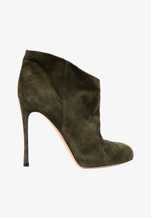 Gianvito Rossi, ANKLE BOOTS GREEN - Bottines - green