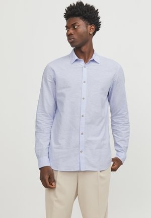 Lichtblauw gestreept overhemd met lange mouwen van een gladde stof, met een button-down kraag en contrasterende knopen aan de voorkant.