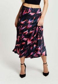 Liquorish ABSTRACT IKAT PRINT MIDI - A-line skirt - black