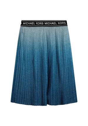Plisseret nederdel i blå gradient med glitrende tekstur, med en sort taljebånd med mærket "MICHAEL KORS".