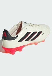 adidas Performance Scarpe da calcio per terreni duri - ivory   core black   solar red