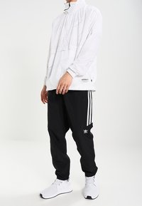 adidas Originals Wiatrówka