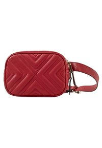 Sac bandoulière en cuir synthétique rouge avec un motif matelassé en chevron, forme rectangulaire, sangle réglable et accents en métal doré.
