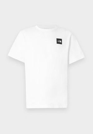 Λευκό βαμβακερό T-shirt με κοντά μανίκια, με μαύρο τετράγωνο λογότυπο στο αριστερό στήθος και σχέδιο με λαιμόκοψη στρογγυλή.