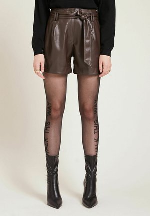 MIT HOHEM BUND - Shorts - kastanienbraun
