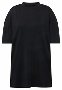 T-shirt nero oversize con colletto alto, maniche corte e una texture liscia. Design semplice senza motivi o accenti visibili.