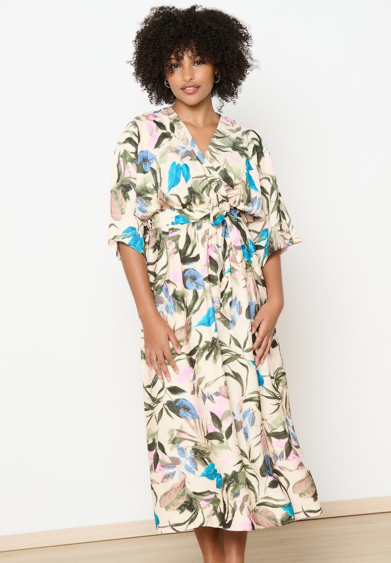 LolaLiza WITH FLORAL PRINT Robe de jour vanilla white/beige