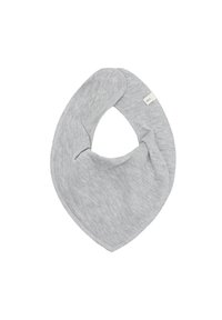 Grå blød stofbabybib med trykknaplukninger og et lille hvidt mærke på den ene kant, vist fladt på hvid baggrund.