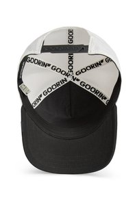 Gorra en blanco y negro con malla en la parte trasera, visera curva y forro interior negro que presenta el logo repetido de "Goorin" en letras negritas.