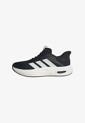 Schwarz-weißer athletischer Laufschuh mit drei weißen Streifen, gepolsterter weißer Sohle mit der Aufschrift "Cloudfoam" und schwarzen Schnürsenkeln.