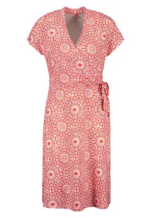 Robe portefeuille rouge à manches courtes avec motif floral géométrique blanc et orange et nouage latéral à la taille.