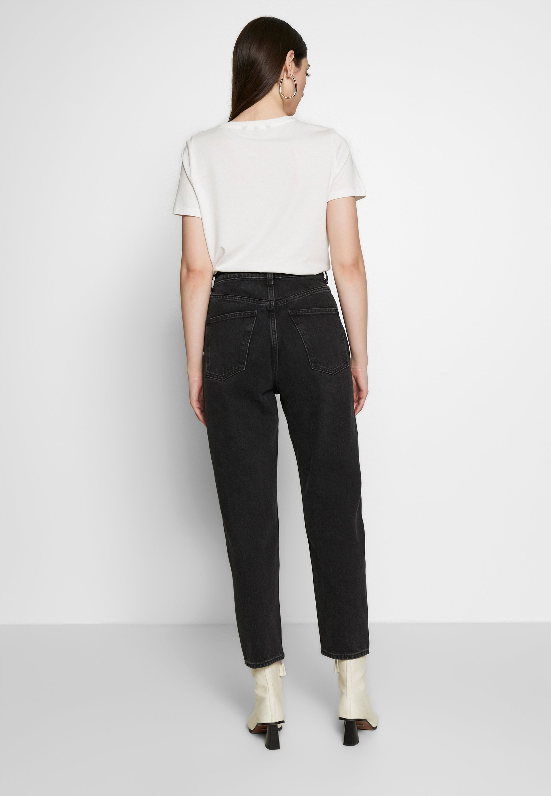 Weekday MEG HIGH MOM WASHED BACK Jeans straight leg Weekday MEG HIGH MOM WASHED BACK - Jeans straight leg - washed black