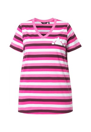 T-shirt a maniche corte con scollo a V e righe orizzontali in rosa, marrone scuro e bianco, con un piccolo motivo ricamato bianco e testurizzato sul petto.