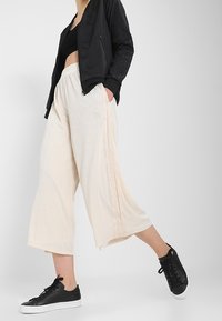 adidas Originals Tröja med dragkedja - black