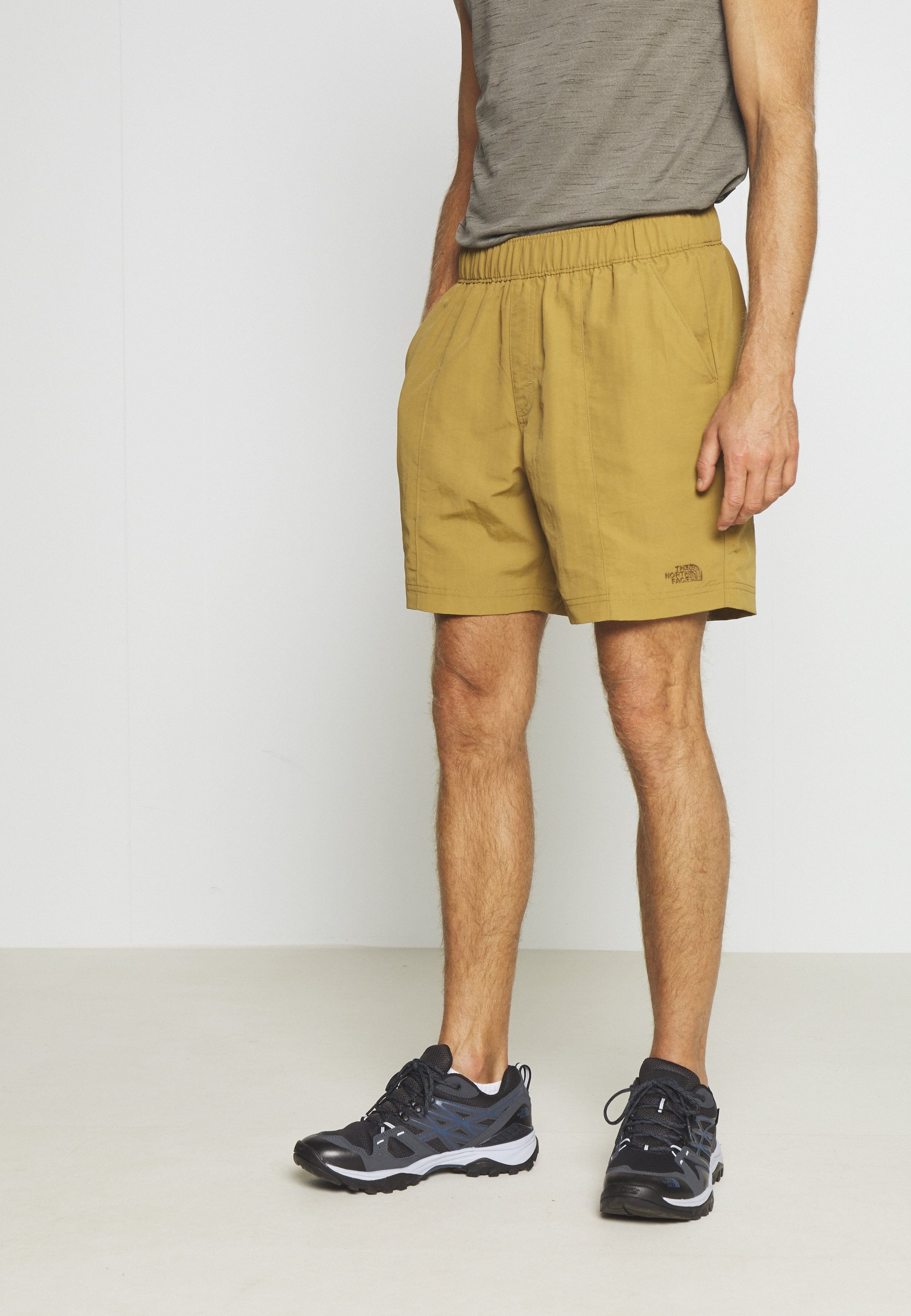 men's pull on khaki shorts